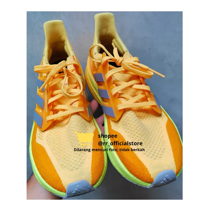 ADIDAS RUNNING Ultraboost 5 Size 42 Second Preloved Sepatu Lari Olahraga Sekolah Sneakers