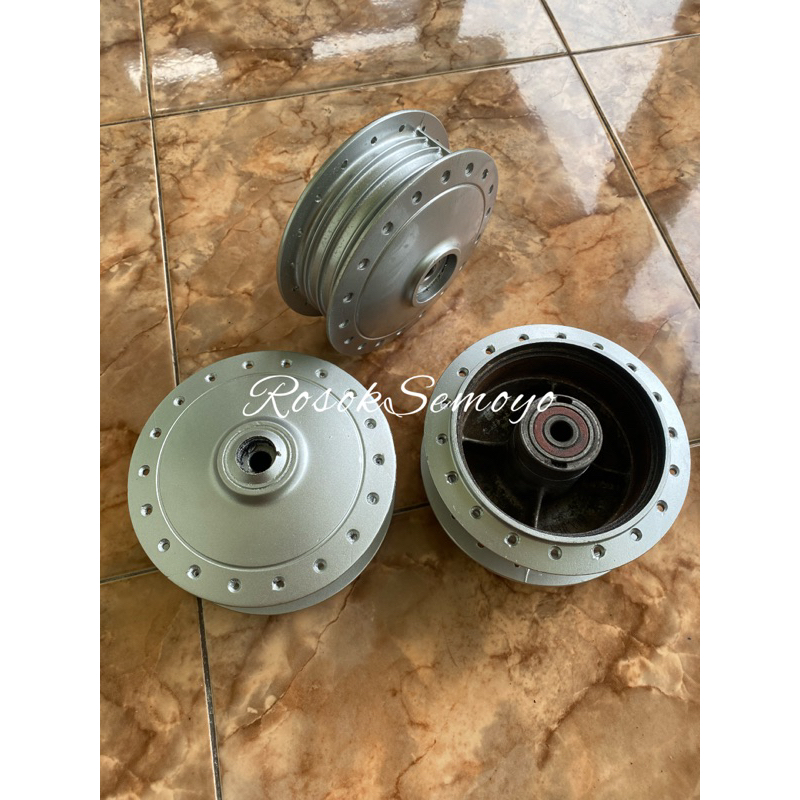 Tromol depan honda cb100 cb125 cg100 cg125 gl100 s90z s90 benly astra original bekas copotan 2nd