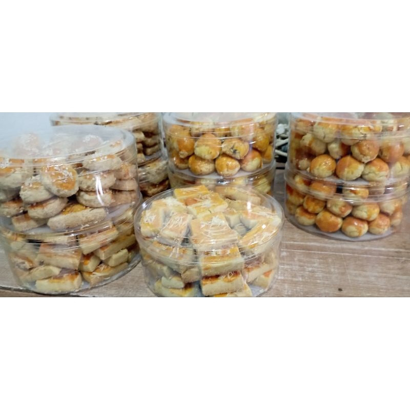 

nastar,kue kacang,kastengel