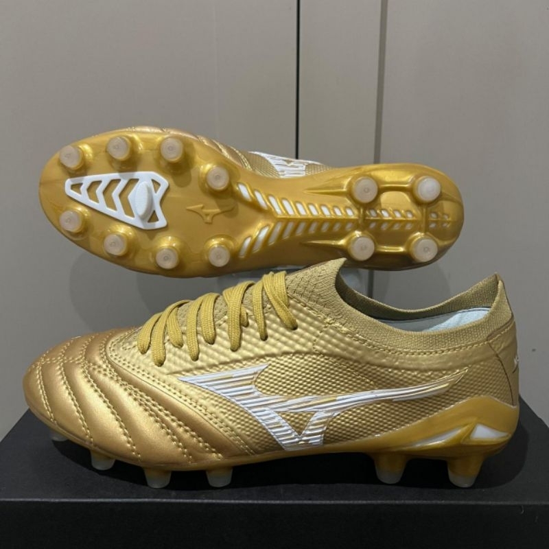 Sepatu Bola Mizuno Morelia Beta 4 Gold FG