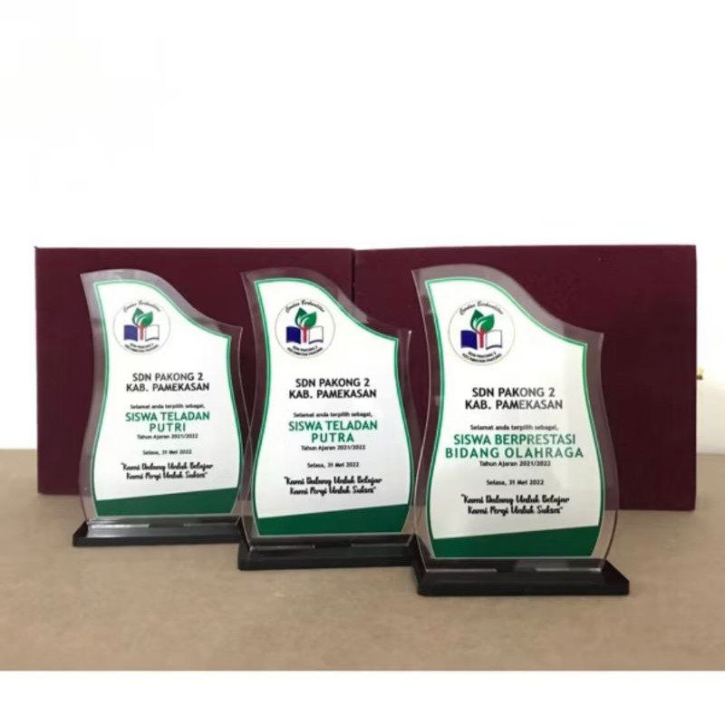 Plakat Akrilik Siswa Teladan - Plakat Akrilik Siswa Berprestasi - Piala Akrilik Murah