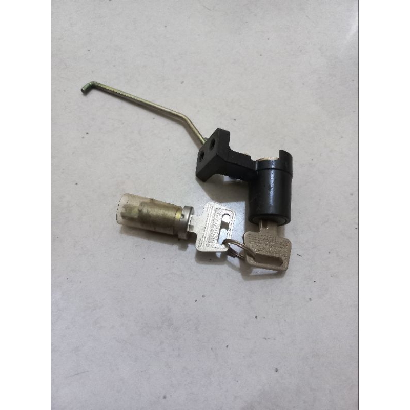 Kunci Jok Kawasaki Kaze R Dan Anak Kunci Kontak