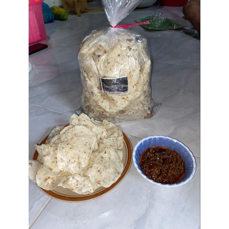 

Kripik pempek khas Pasean madura (ECER free sambel)