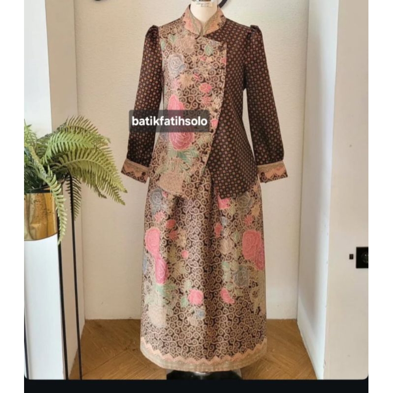 One set Blus & Rok Kombinasi truntum / Atasan wanita