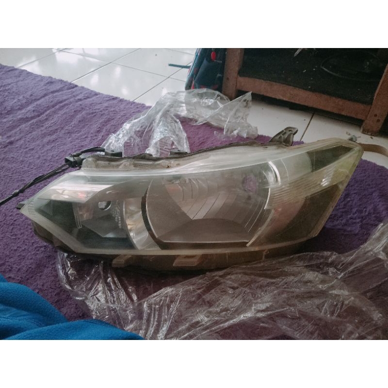 headlamp Vios limo gen 2 2014