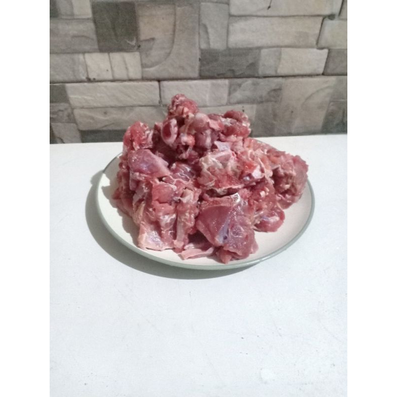 

tulang babi ada daging 1kg