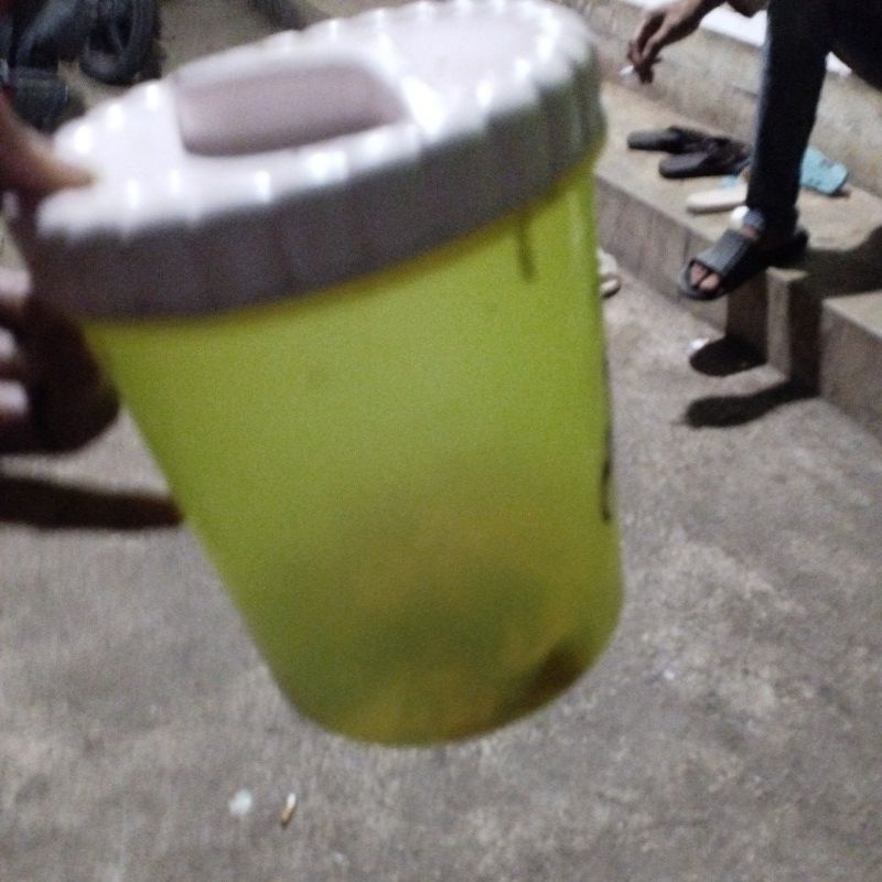 

toples bekas