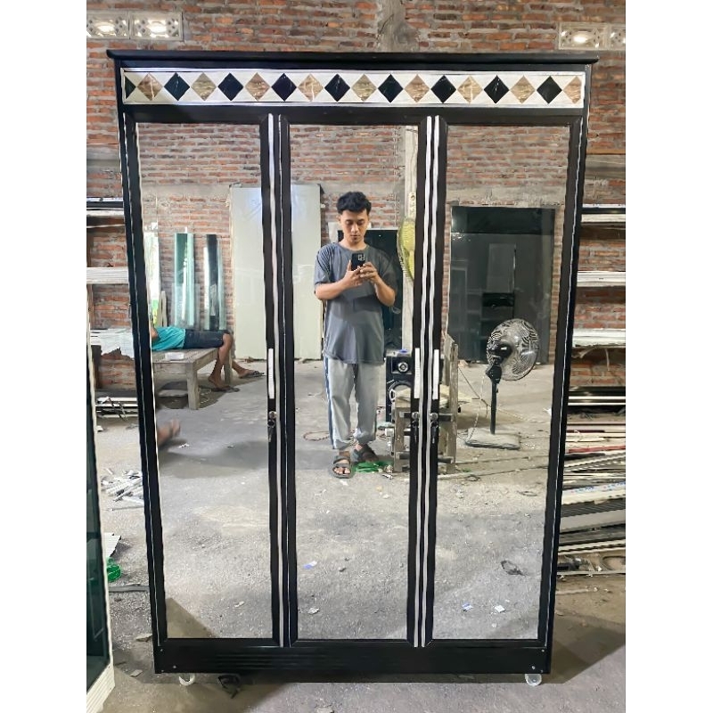 LEMARI ALUMINIUM PINTU 3 FULL GANTUNG | LEMARI BAJU ALUMINIUM KEKINIAN | LEMARI KACA 3 PINTU | LEMAR