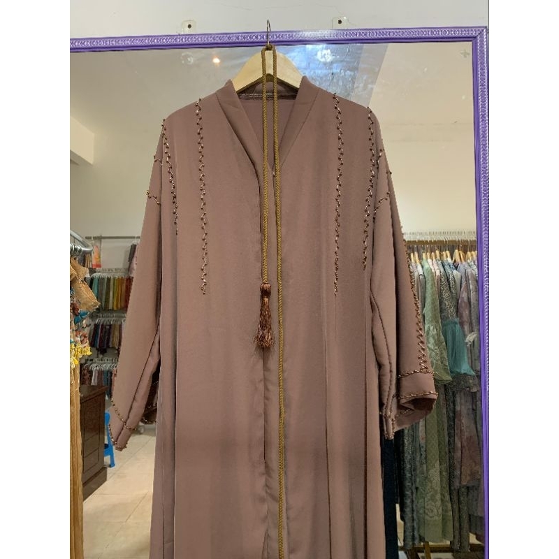 Abaya Fursan akar