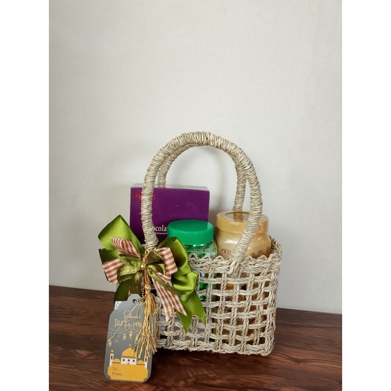 

PAKET HAMPERS MINI | LEBARAN