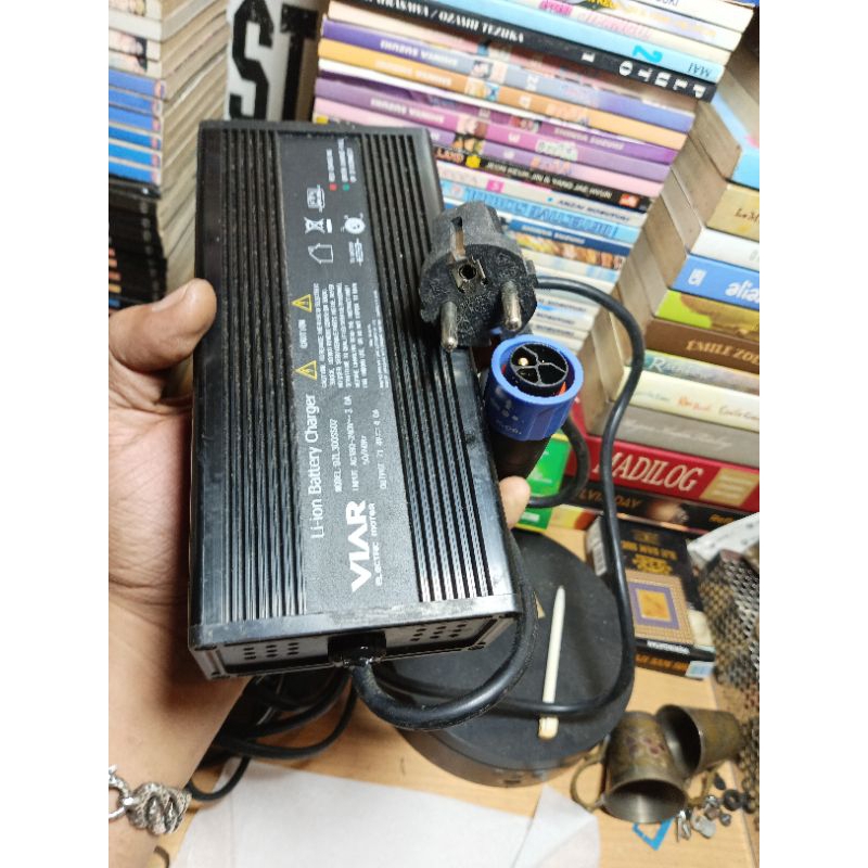 charger motor listrik viar Q1 original