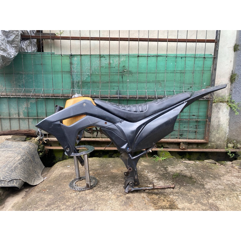 body set trail plus rangka megapro mono ori