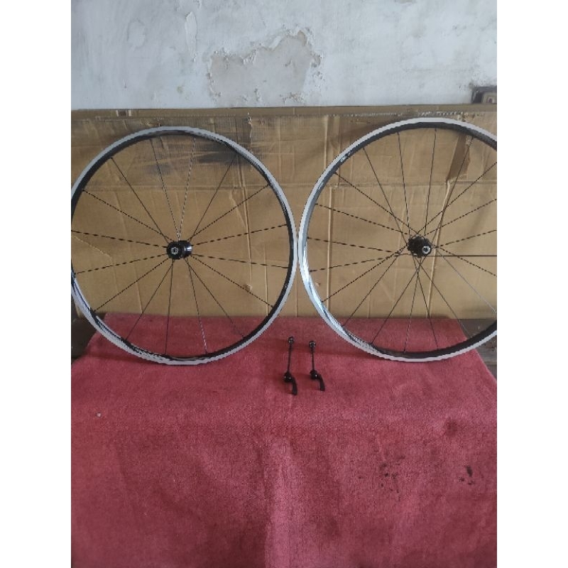 Wheelset Shimano R561