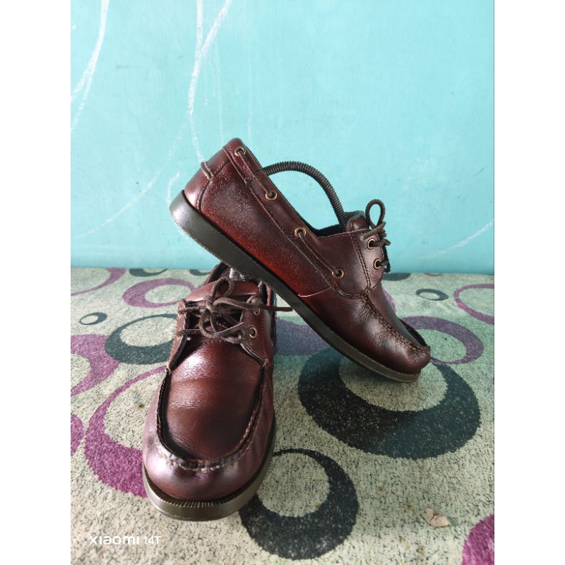 Sepatu Loafers Kulit