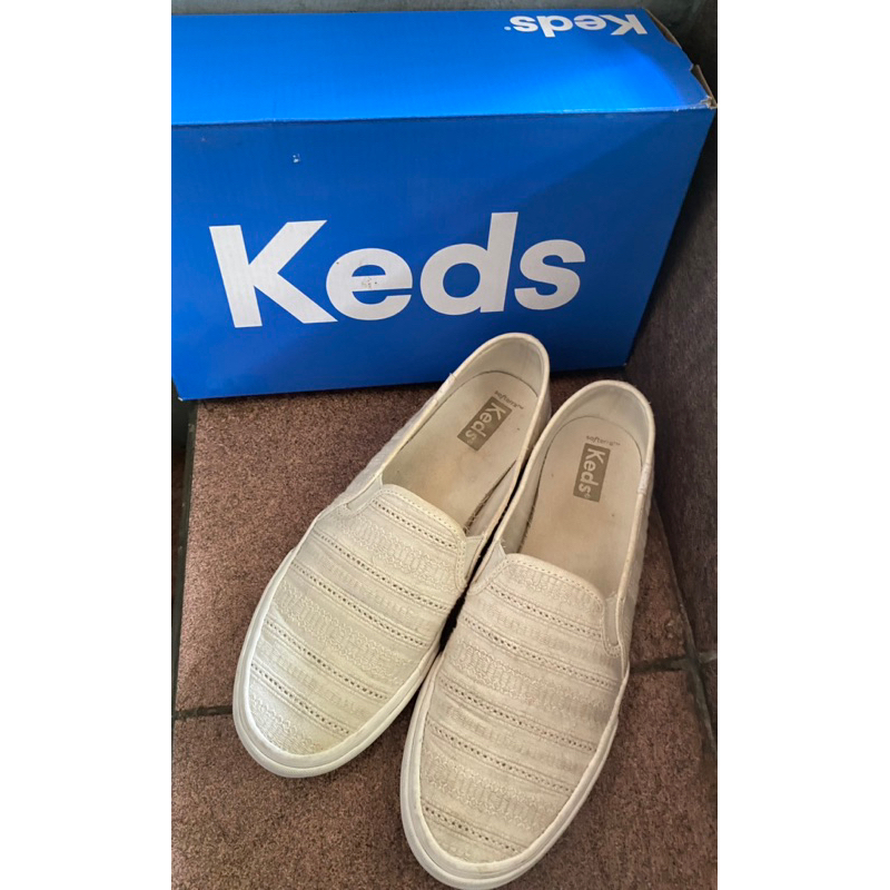 Preloved Sepatu Keds-Double Decker Crochet White