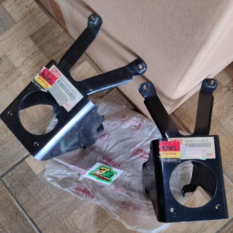 Dudukan breket stay dada panel tameng depan force 1 f1 f1z fiz 3XA original baru ygp nos / 3XA-F331A