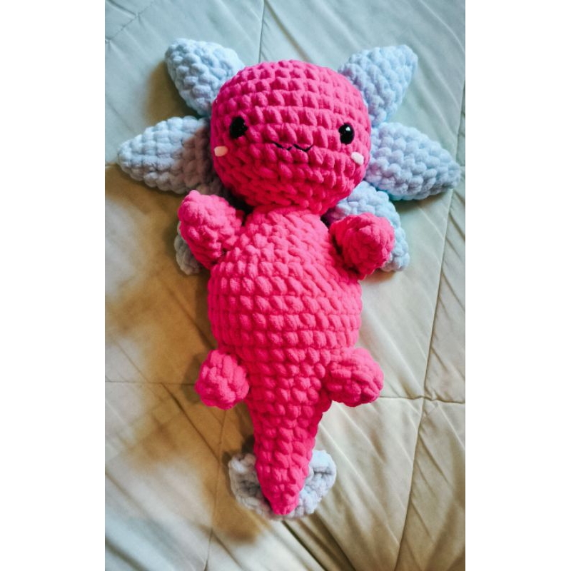 axotl boneka rajut besar