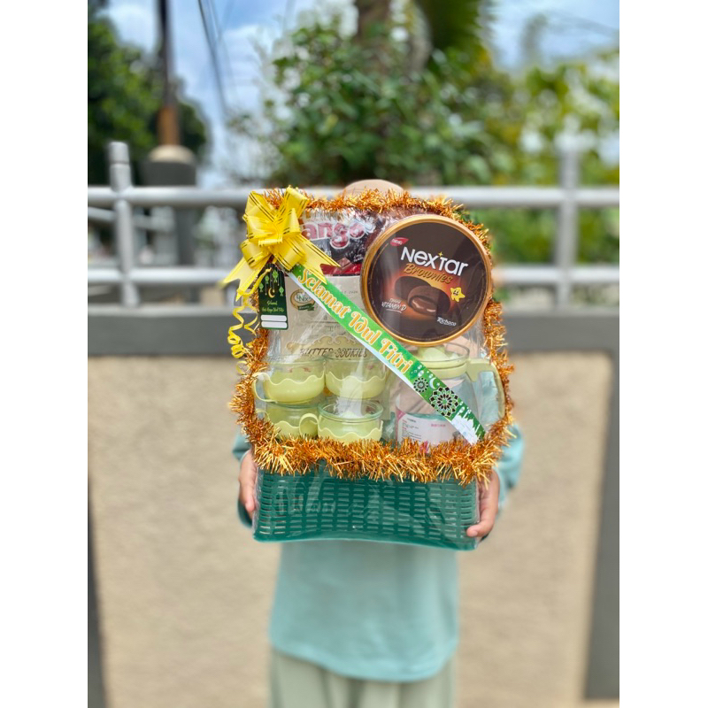 

PARCEL LEBARAN KERAMIK MIX SNACK - PARCEL IDUL FITRI - PARCEL IMLEK - PARCEL NATAL - KIRIM INSTANT