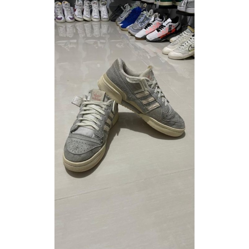 adidas forum low