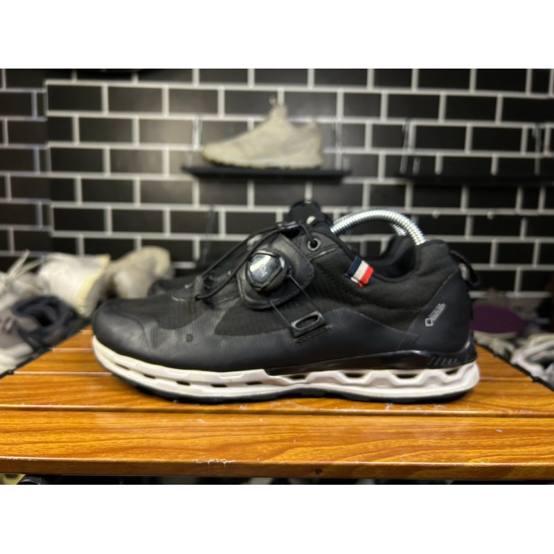 sepatu trail runing lafuma size 42