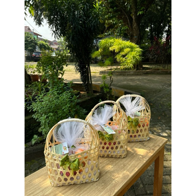 

Ready Kirim Instant Hampers Buah Size M | Parcel Buah Ukuran Sedang