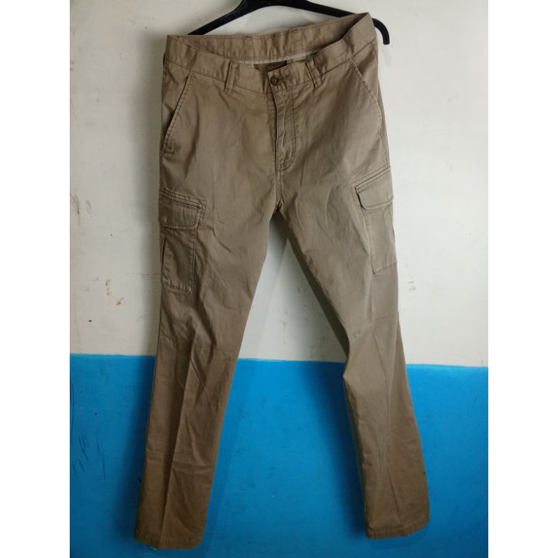 Celana Cargo Uniqlo