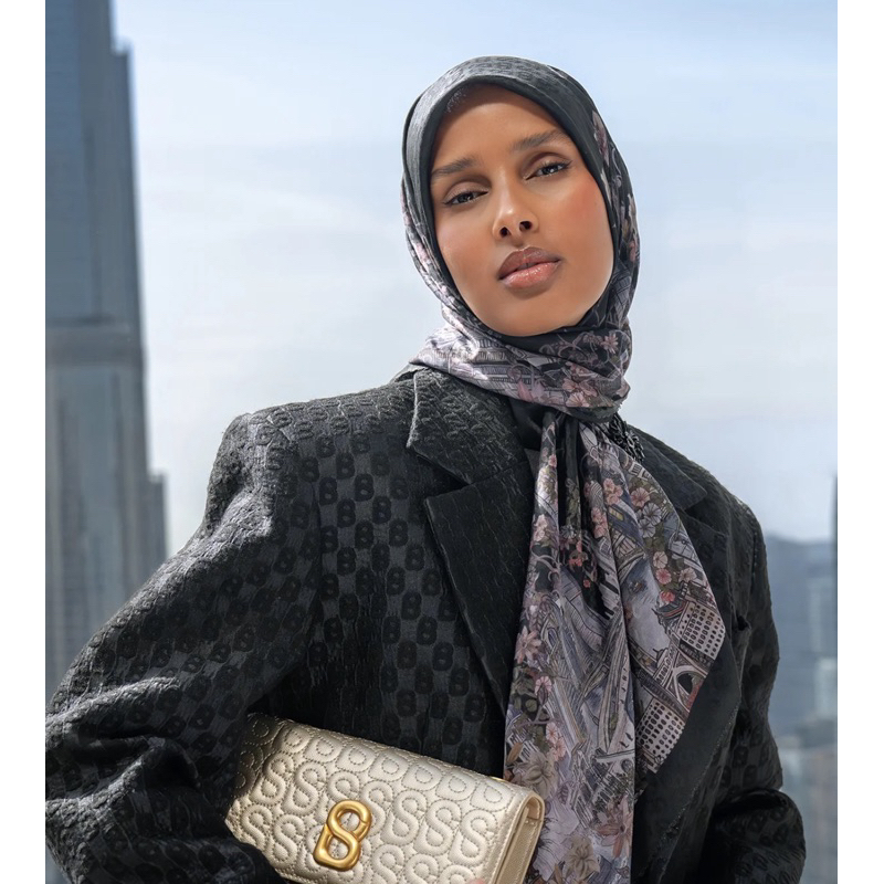 Buttonscarves Dubai 2 - Black Oud