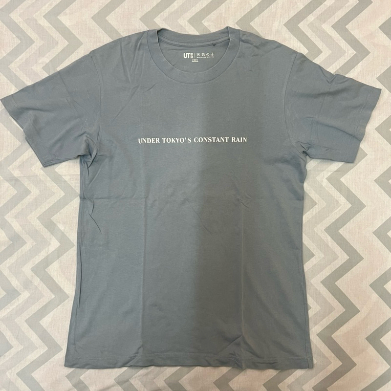 Kaos Uniqlo x Weathering With You Original Size M