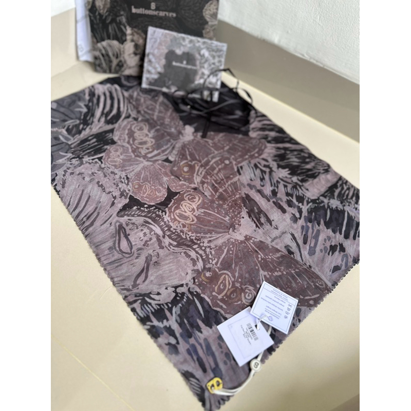 Buttonscarves Farsha Black NWT comes with box, regular voal new with tag