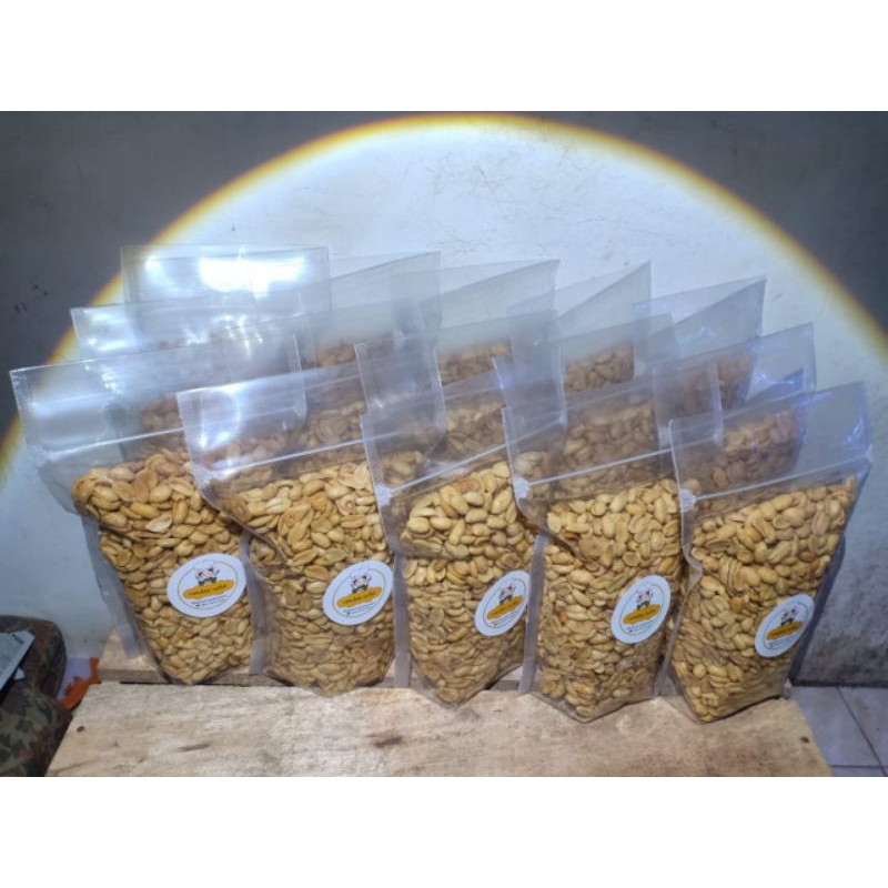 

kacang bawang premium gurih