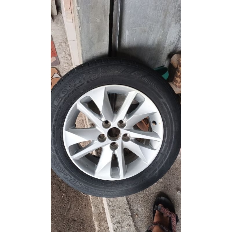 Velg innova reborn plus ban 1 biji