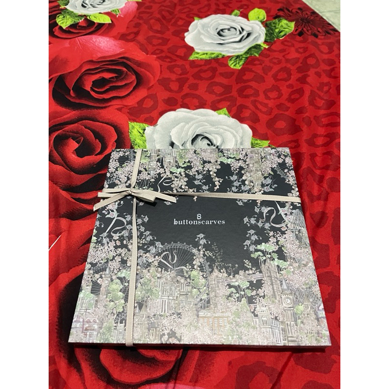 Buttonscarves British 3 midnight