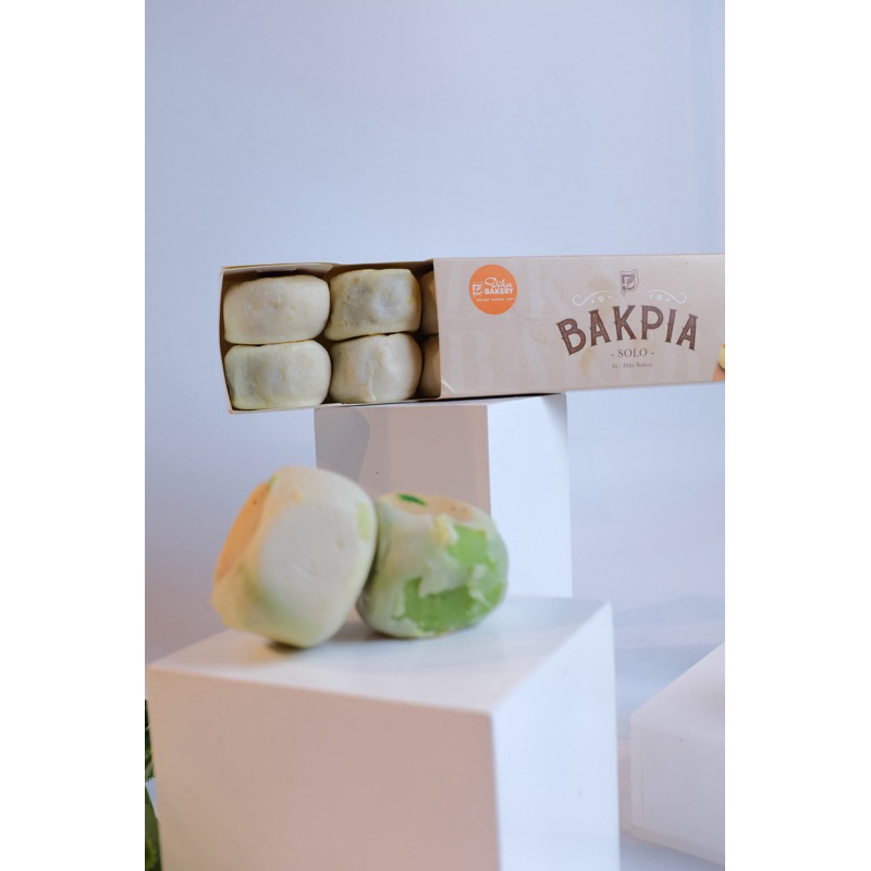 

BAKPIA PISTACHIO REGULER PACK HAMPERS LEBARAN