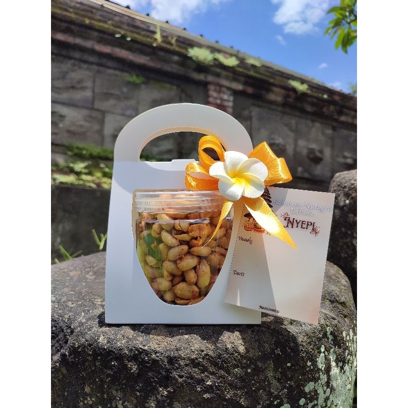 

Hampers Lebaran | Hampers Idul Fitri | Hampers Nyepi