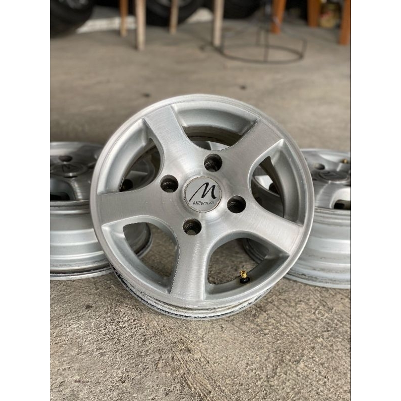velg melenium Ring 13×5,5in et35 pcd 4×114 kondisi bekas bagus