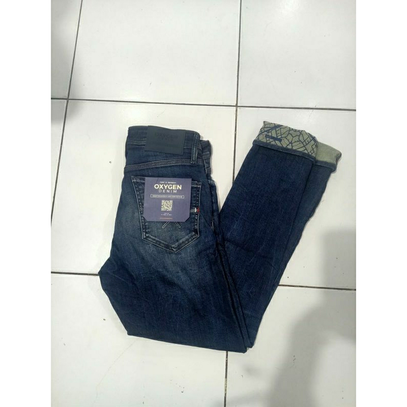 Celana jeans Premium Oxygen Denin Iwanderlust Slim fit  706-1336
