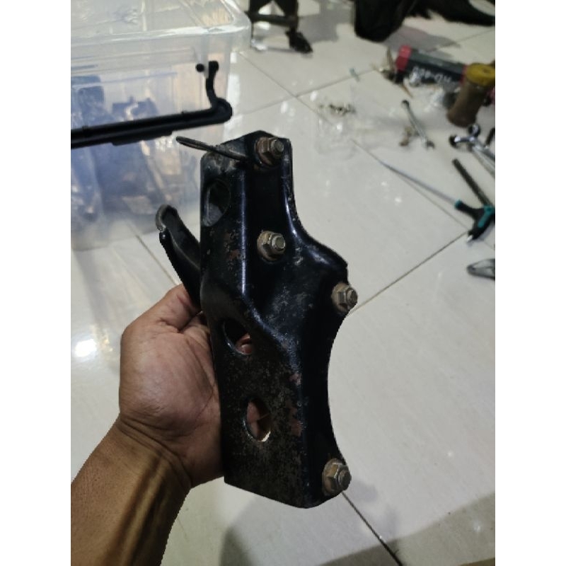 pangkon mesin Tiger Revo