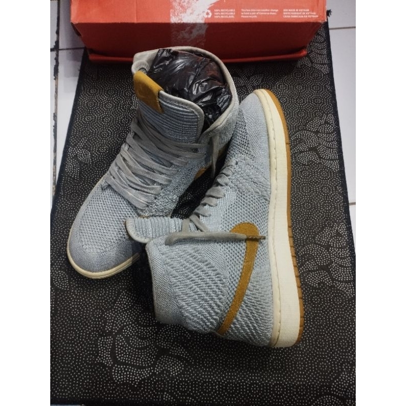 SEPATU GREY WOLF FLYKNIT