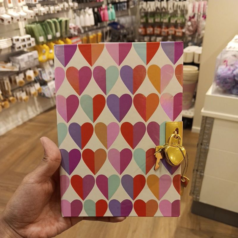 

SALE !! Notebook with Lock Split Heart Flying Tiger Compenhagen / Limitted Stock