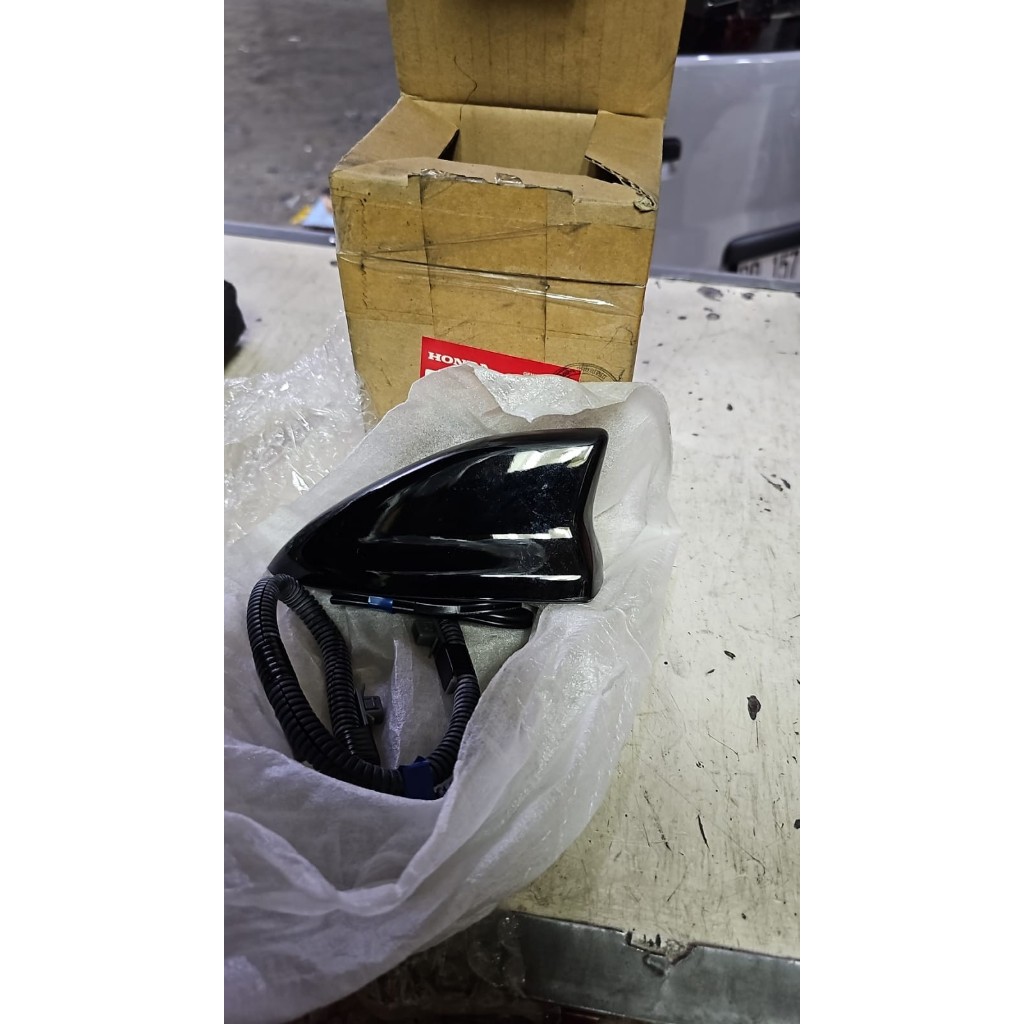 Antena sirip Hiu shark fin hitam putih Honda Mobilio Jazz Brio City HRV CRV WRV BRV Civic Original