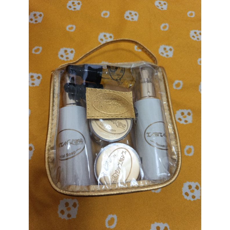 

Tas Gold lengkap tanpa paper bag 10 gratis 1