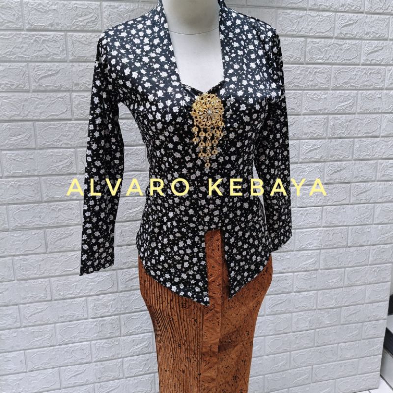 setelan kebaya bunga hitam melar set kutubaru kembangan kembang lawasan jadul nenek floral vintage k