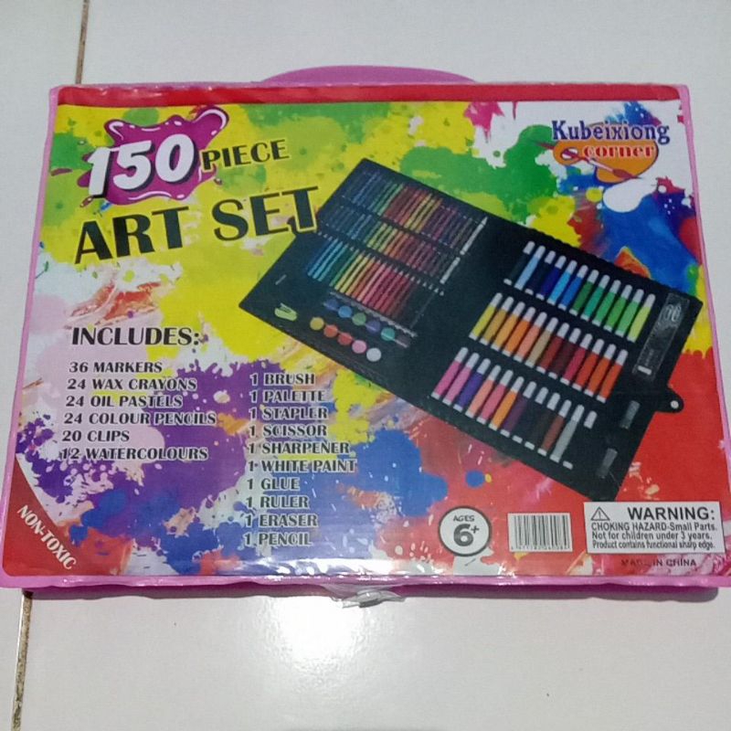 

150 PIECES ART SET