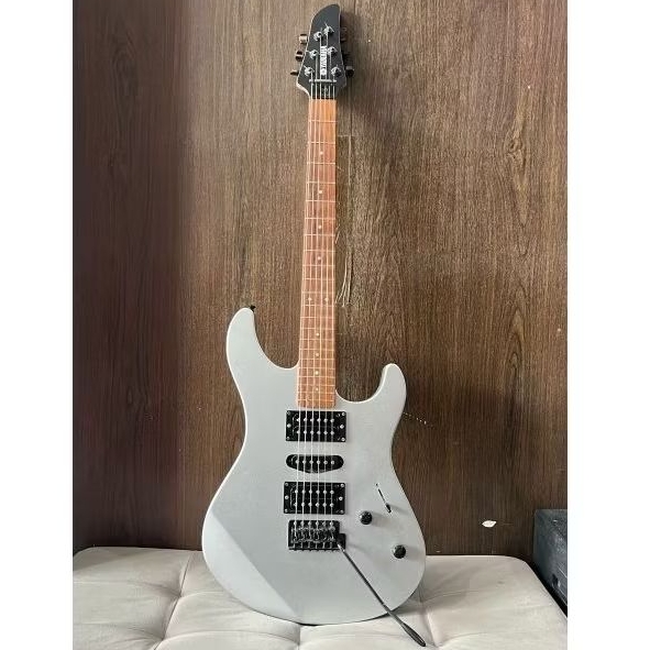 Yamaha RGX121Z |GitaR elektrik Yamaha