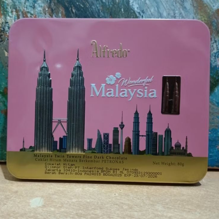 

bGF Alfredo 80gr Tin Kaleng Malaysia Twin Tower Fine Dark Milk Chocolate Coklat Hitam Dan Susu