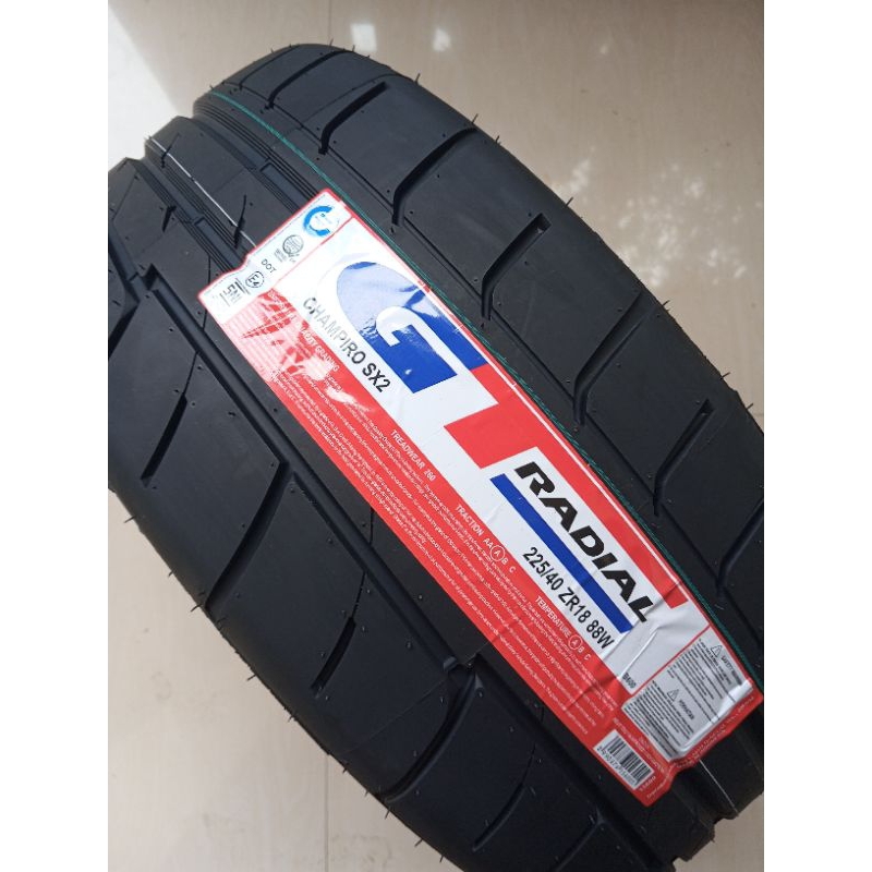 BAN Champiro SX2 225/40 R18 GT Radial