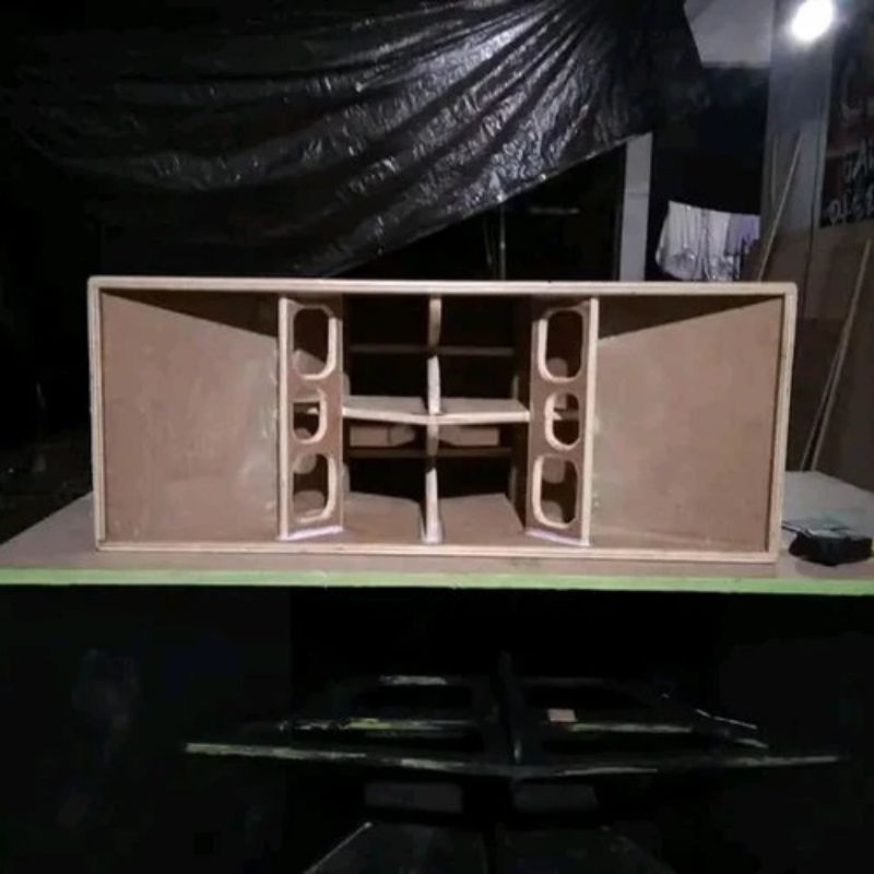 BOX SPEAKER 10 INCHI MODEL CLA DOUBLE