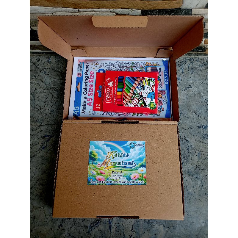 

paket mewarnai ukuran A5 isi 50 lembar dan bonus pensil warna packing dus