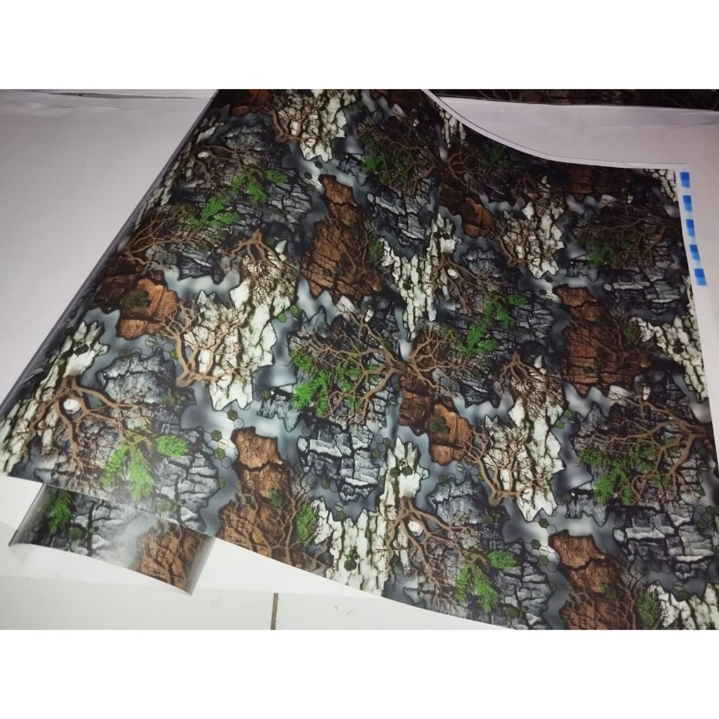 

STIKER CAMO TREEZYN BLACK 50X50CM