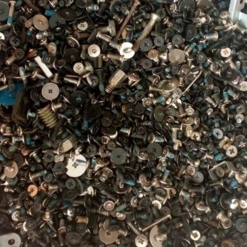 Baut Laptop Universal